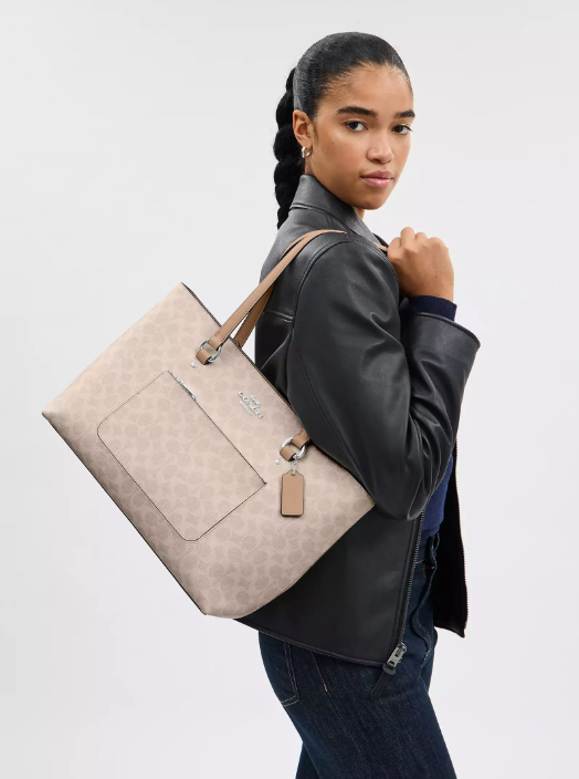 👜 Coach Station Tote Signature Bag – Classic Spacious Style 2