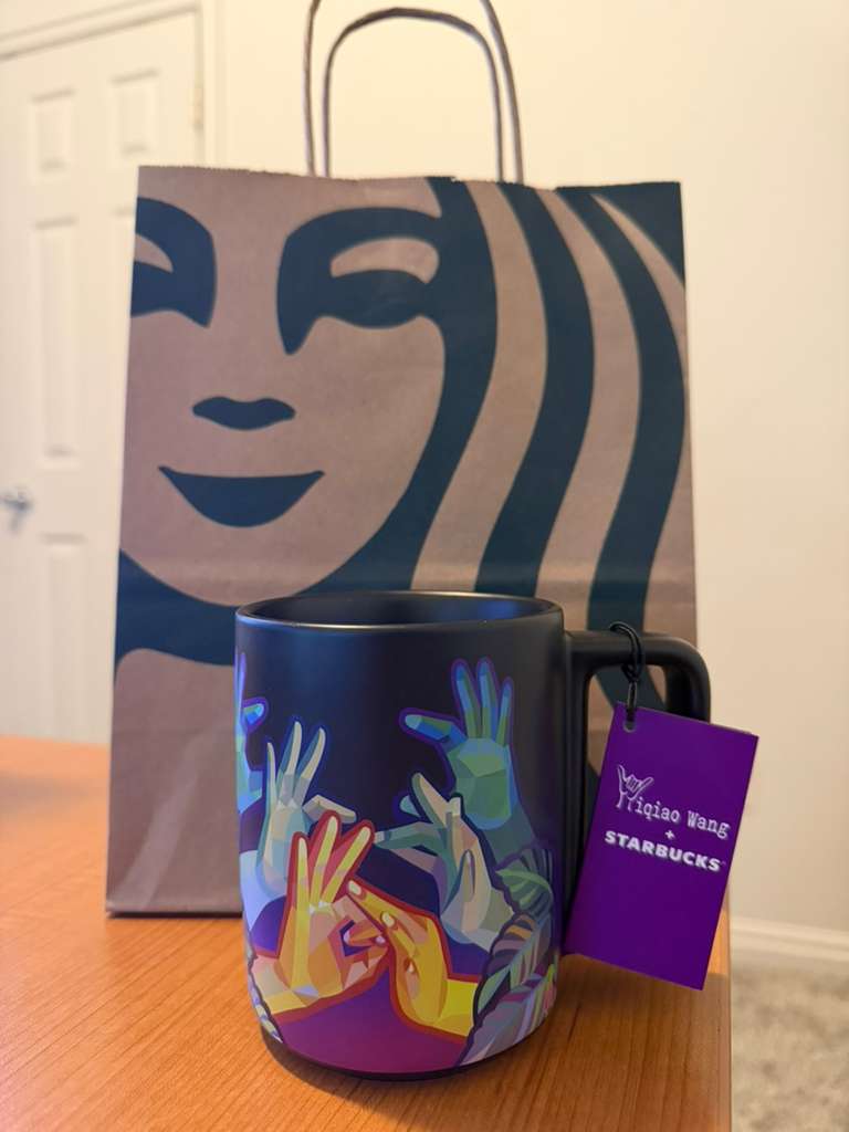 Taza Starbucks x QiaQiao Wang – Edición Especial