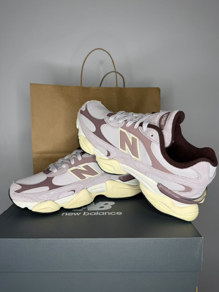 ZAPATILLA 9060 TALLA 27cm COLOR LILA